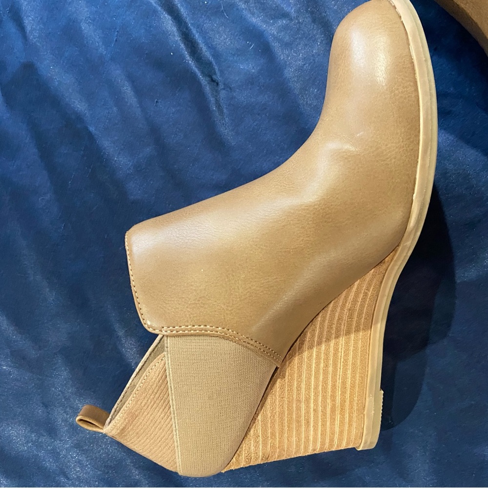 Dr Scholl’s new!!!! Size 8.